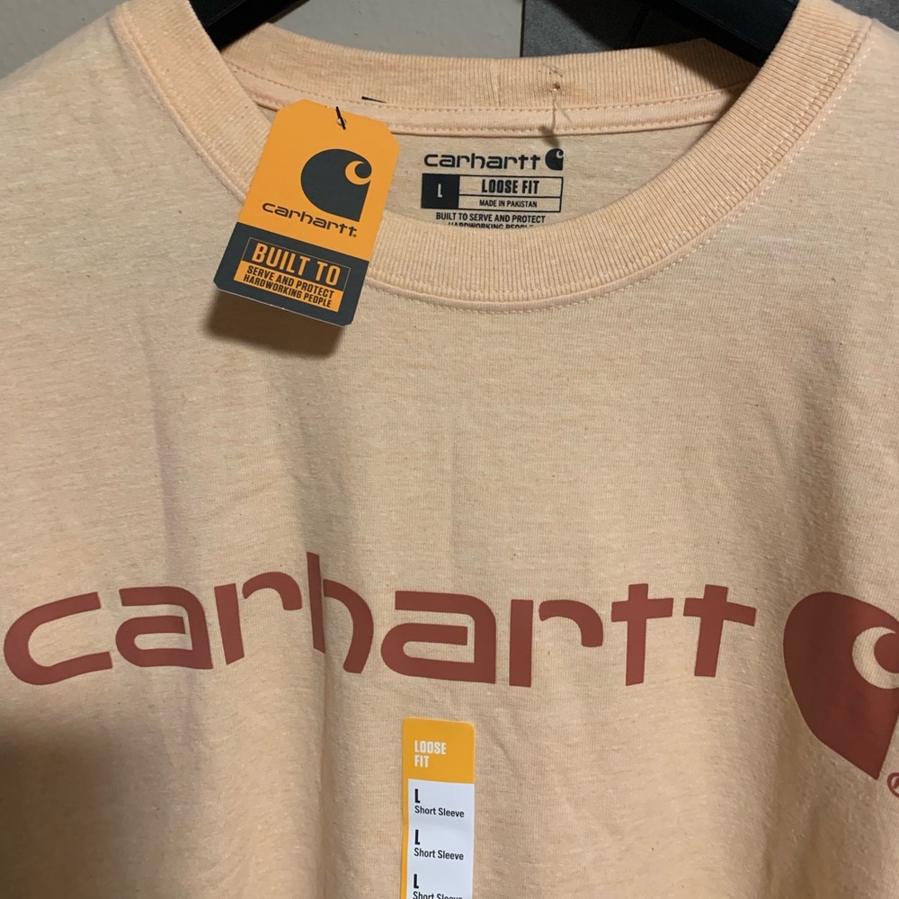 Authentic Carhartt Tee it’s thick and if you wear an XL you can fit this!